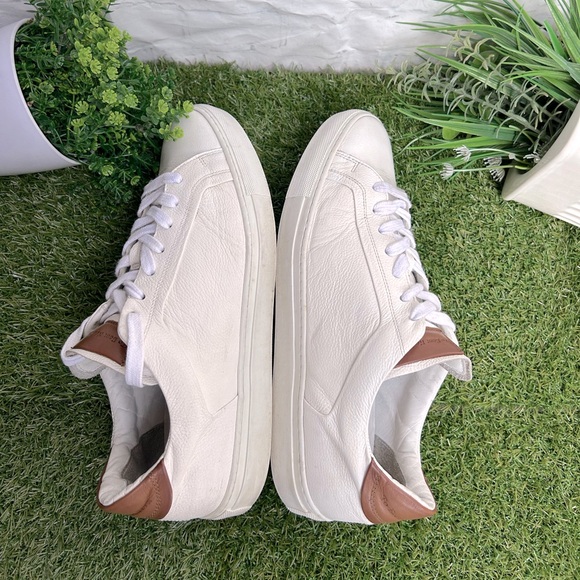 To boot New York Carlin Sneaker white Tan /Leather size 11.5 gently worn - Picture 13 of 16